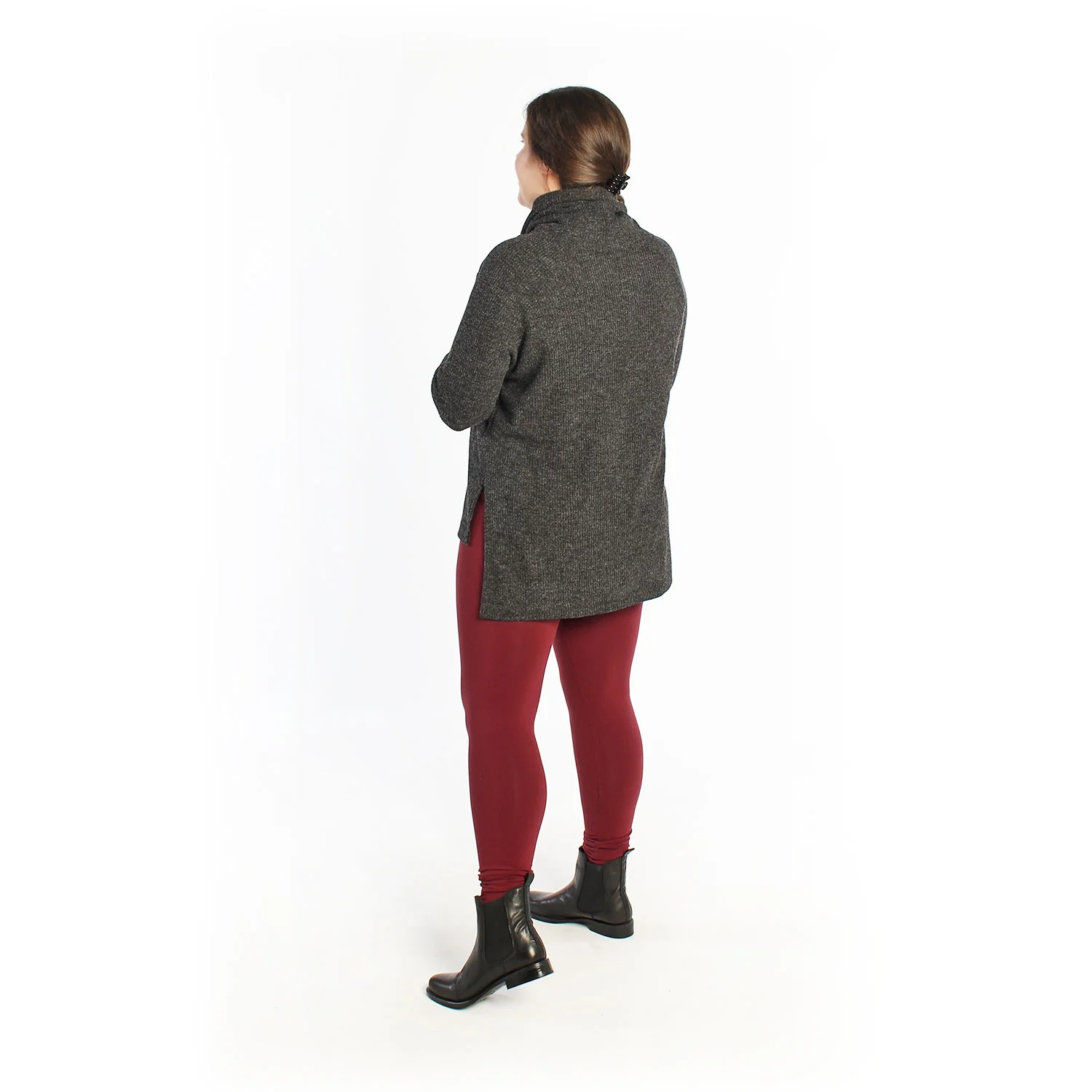 Elliot Sweater and Tee - Image 16